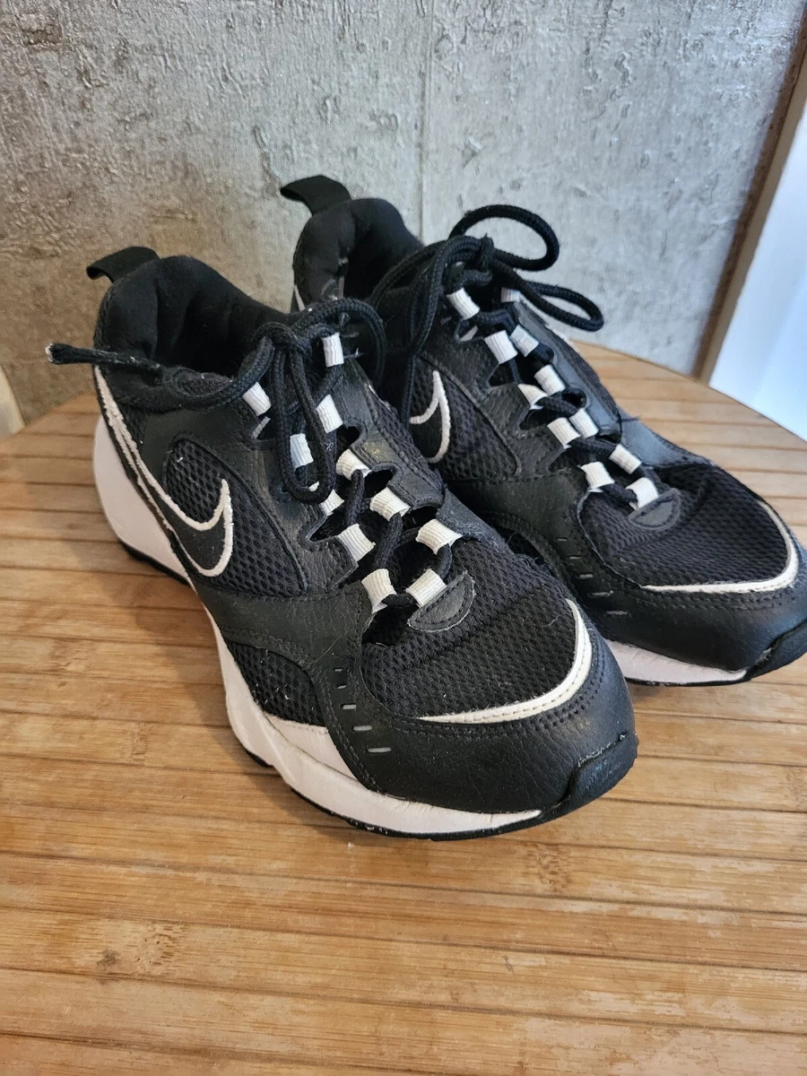 UK Size 5 Ladies Girls Nike Air Trainers Black White VGC eBay