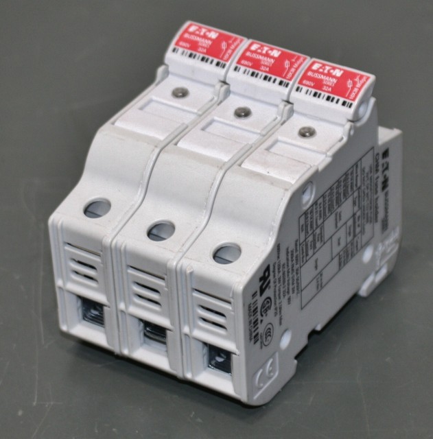 Eaton Bussmann CHM Series DIN Rail Midget Fuse Holder CHM3DNIU, 600V
