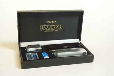 YASHICA ATORON PHOTO 8x11 - Plus Petit Caméra - une Mise au Point Fixe EUR 68,52 - FR