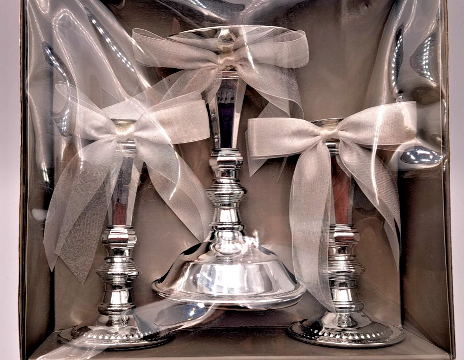 Candelabros Wilton Unity 2009 enchapados cromo recuerdo nuevo en caja 3 piezas 4" y 3" Foto 2 de 4