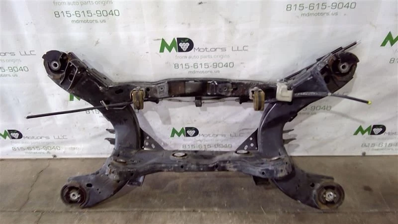 Dodge Challenger 2017-2023 3,6 L tracción trasera tren de rodaje subchasis travesaño Foto 2 de 4