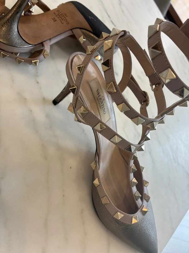 Zapatos de salón Valentino Garavani Rock color sasso Valentino Garavani talla 38 65 mm Foto 3 de 4