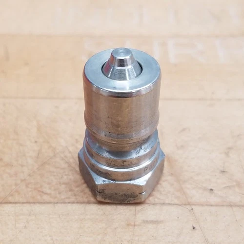 Parker SH3-63 Hydraulic Quick Connect Hose Coupling, 3/8", Female - USED