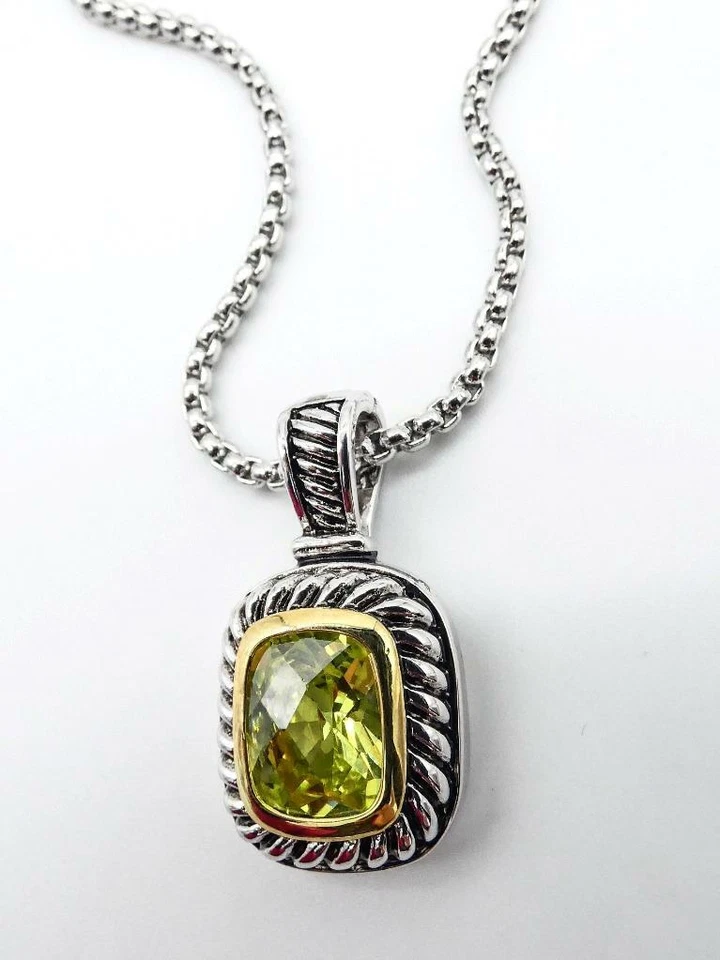 GORGEOUS 18kt Gold Plated Antique Cable Peridot Green Crystal Pendant Necklace - Image 4 of 4