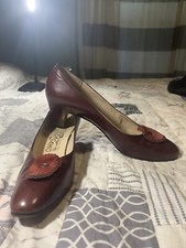 Salvatore Ferragamo Cordoba Burgundy Leather Pumps Shoes Size 9AA Made in Italy
