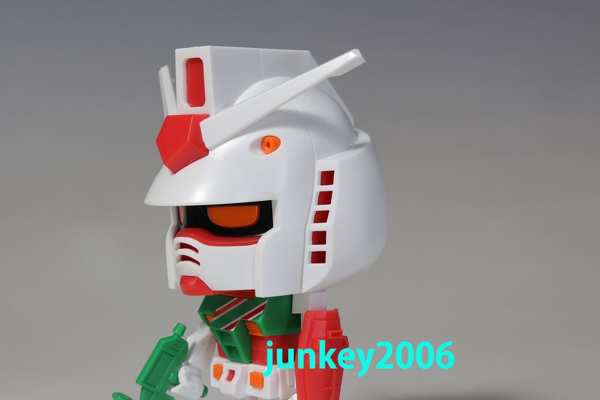 Gunpla-kun 1 /1 Scale Seven Eleven Limited Color Bandai