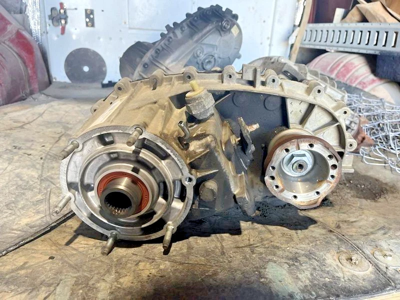 Оригинальная раздаточная коробка в сборе для Jeep Wrangler 3,8 л 2007-2011 годов выпуска - Изображение 2 из 4