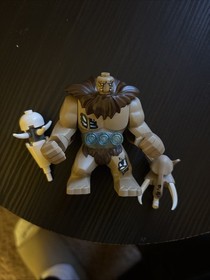 LEGO Chima Fire vs. Ice Mungus Bigfig Minifigure - 70144