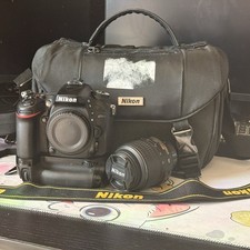 Nikon D7100 DSLR Camera WITH MB-D15  AFS 18-55MM Nikkor Lens LOW SHUTTER COUNT