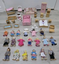WOODEN FURNITURE & FIGURES BUNDLE people BEDROOM / SOFA / BATHROOM dolls house