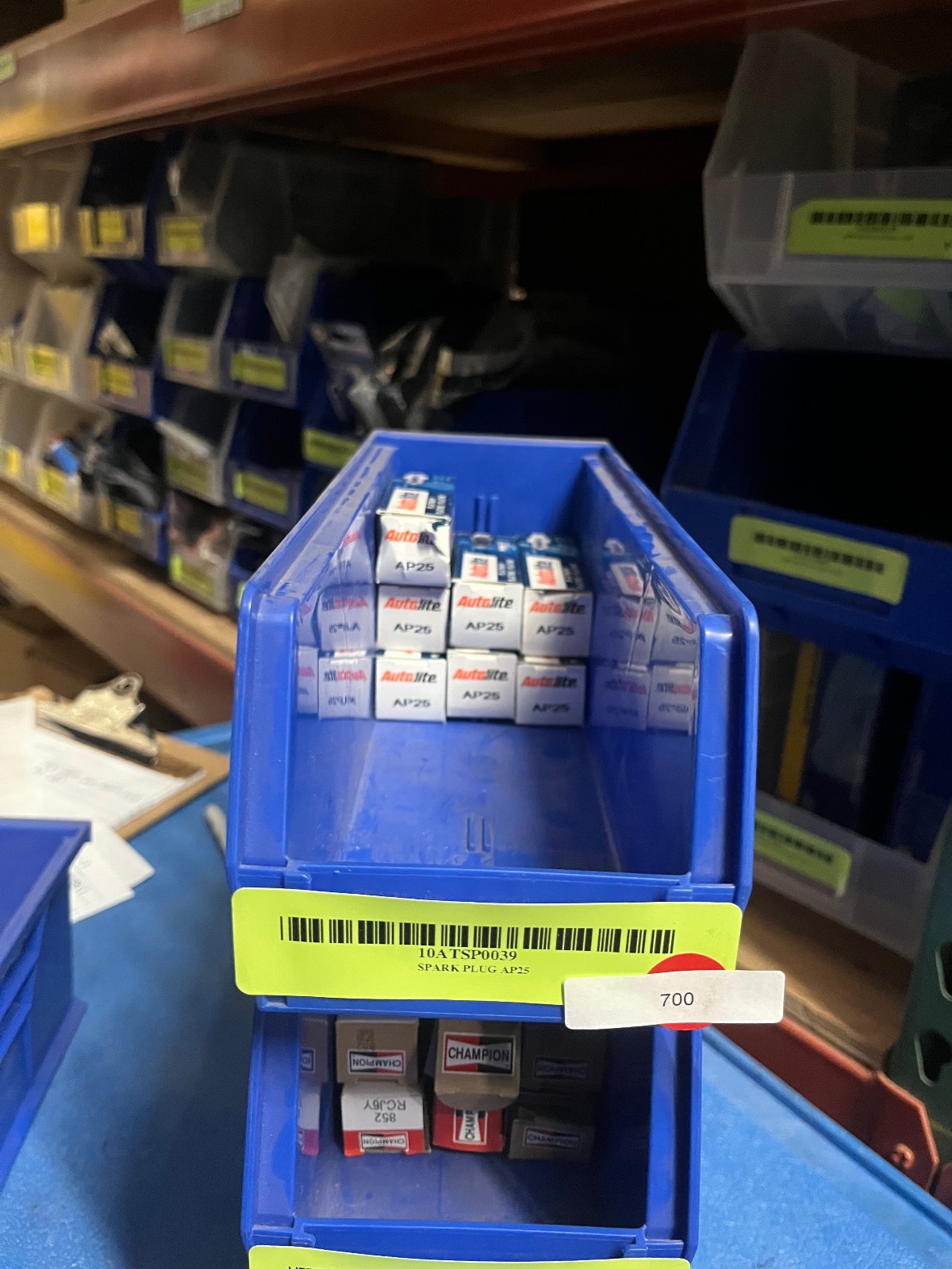 Part #: ASP AP25 Autolite Single Platinum Spark Plug 700