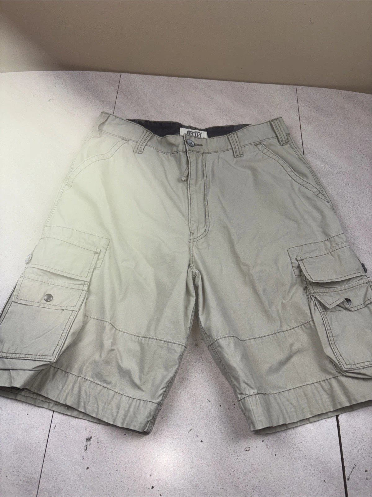 Vintage Levi's Cargo Shorts Mens 36 Khaki Cotton Utility Pockets Casual Workwear