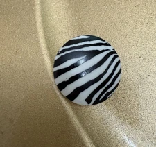 Dill Buttons Zebra Round Button #360458, 1 1/8 Inch (Lot of 12)