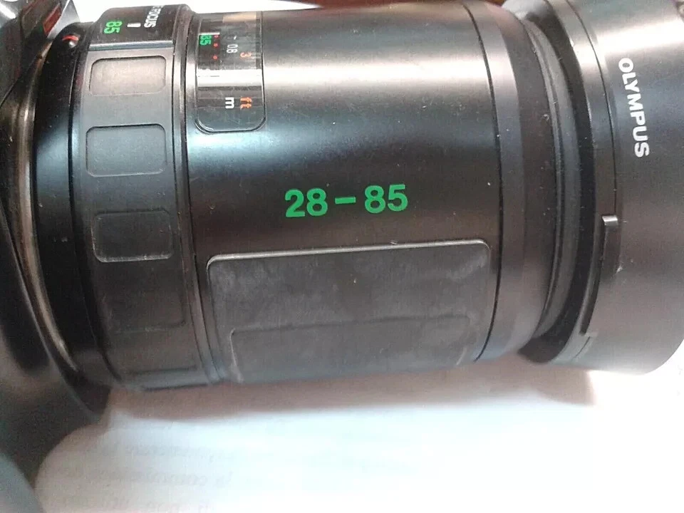 OLYMPUS OM 101 VINTAGE ANALOGICA CON FLASH T18 ZOOM 28-85 E LIBRETTO OTTIMA - Immagine 3 di 4