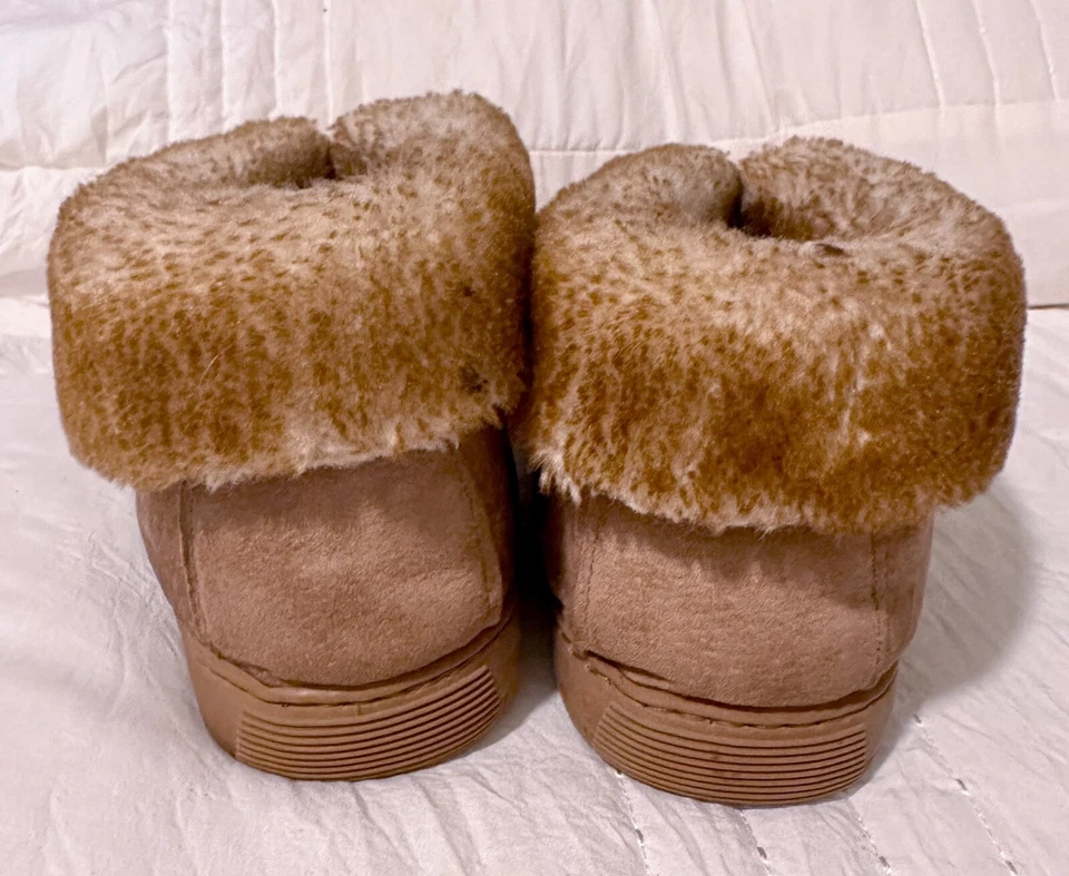 Lamo Men’s Classic Chestnut Booties Slip Ons Suede Uppers Faux Fur Lining Sz 13 - Image 4 of 4