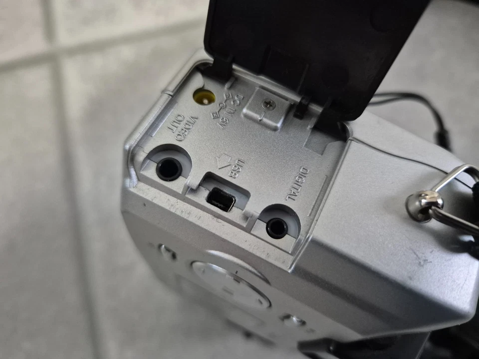 Digitalkamera Casio QV3000EX - Bild 3 von 3