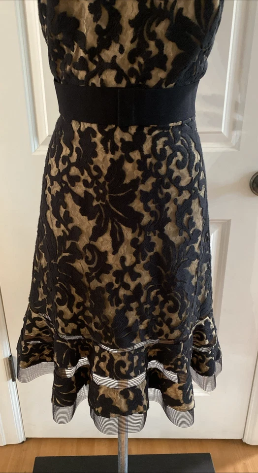 Vestido de cóctel Tadashi Shoji negro de encaje hasta la rodilla para mujer talla 6 forro nude Foto 4 de 4