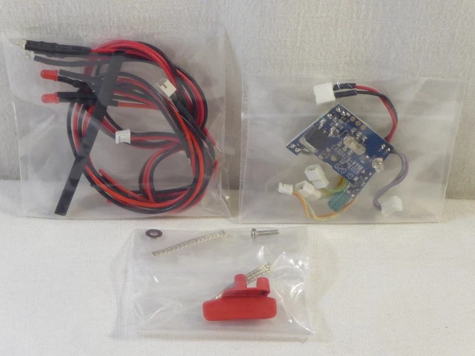 CARRERA DIGITAL 132 / REVOSLOT Carrera Digital 132 (je 1 Stk.) "Umbau Kit" für Revoslot Fahrzeuge NEU! (SO7137)