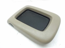 2003-2006 Tahoe Avalanche Yukon Silverado Beige Center Console Lid Armrest Oem 2003-2006 Tahoe Avalanche Yukon Silverado Beige Center Console Lid Armrest Oem