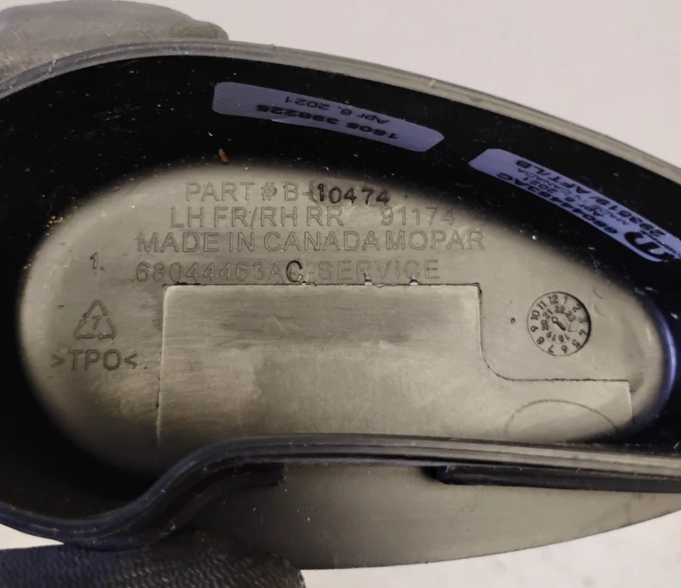 Tapa de extremo de estribo OEM para Ram 3500 2015-2021 68044463AC Foto 3 de 4