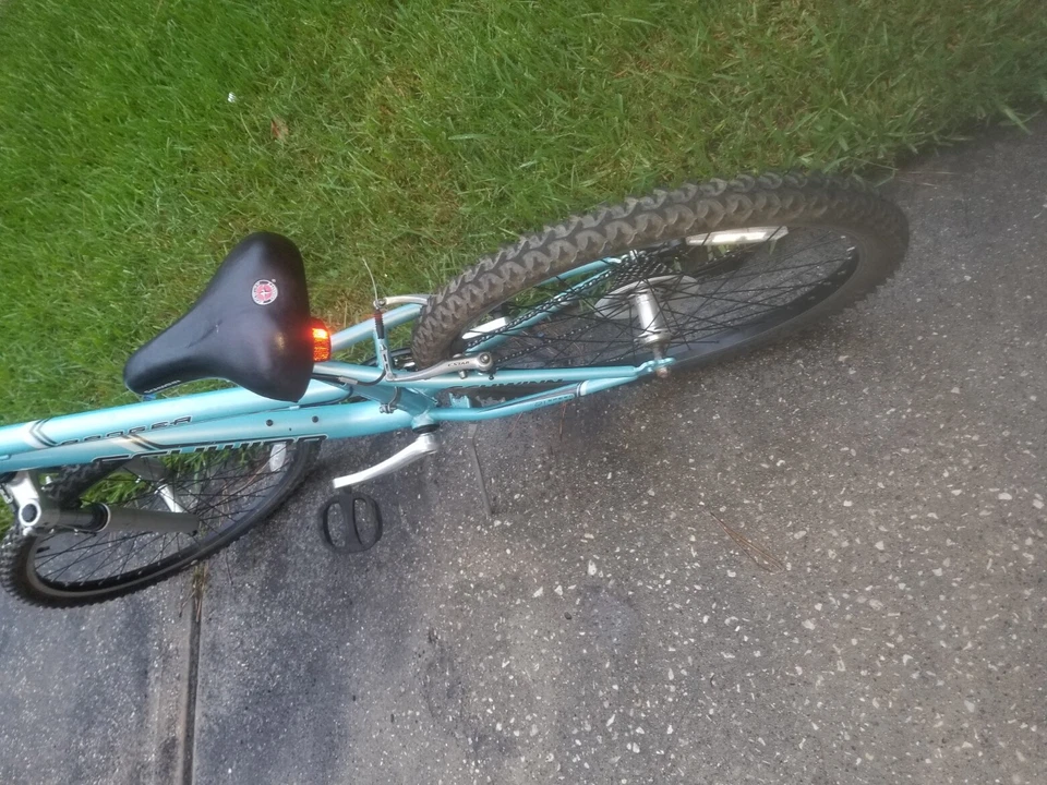 "Bicicleta Schwinn Ranger para damas cuadro de 14,5"" ruedas de 24" bonita bicicleta (leer) #6" Foto 3 de 4