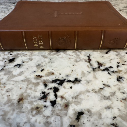 KJV Super Giant Print King James Version Bible 2017 Christian Art Publishers - Picture 5 of 11