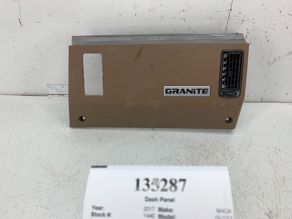 Mack Passenger Side Center Cover Assembly 10013751 530QR513M | eBay 