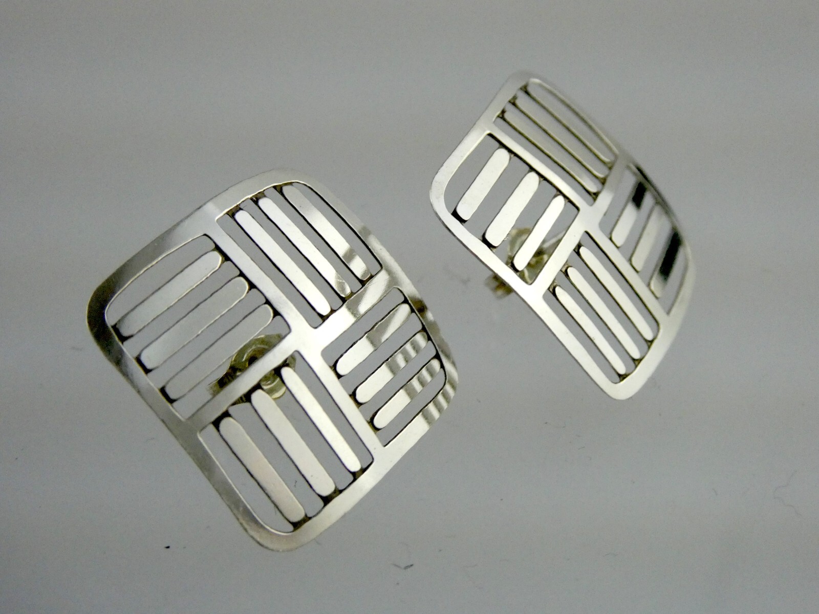 Sterling Silver Openwork Weave Design Square Stud… - image 5