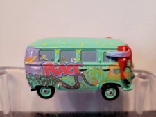 VERY NICE DISNEY PIXAR FILLMORE VOLKSWAGEN DIECAST BUS