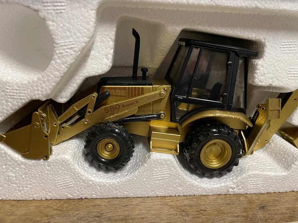 RARE Conrad Case 580 Super K Backhoe Loader 1:35 Gold NIB Made In Germany 1992 - Image 2 of 4