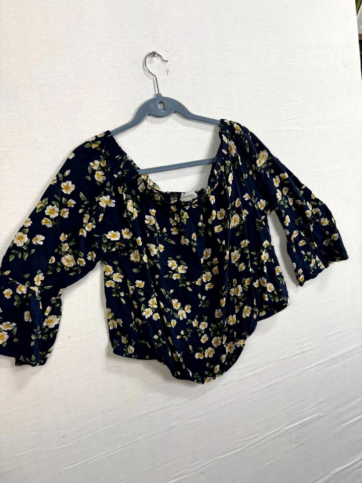 Passport Crop Top 衬衫女式 3X 海军蓝花卉露肩喇叭袖套衫 — 第 2/4 张图片
