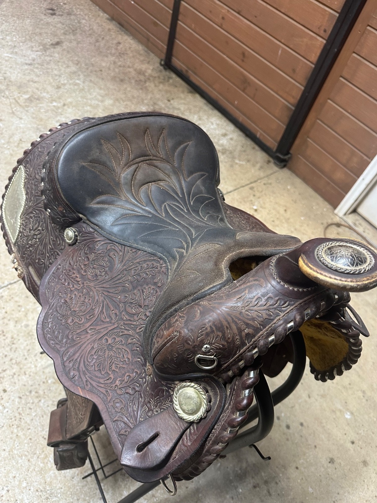 billy royal show saddle 16” leather with silver plating used 