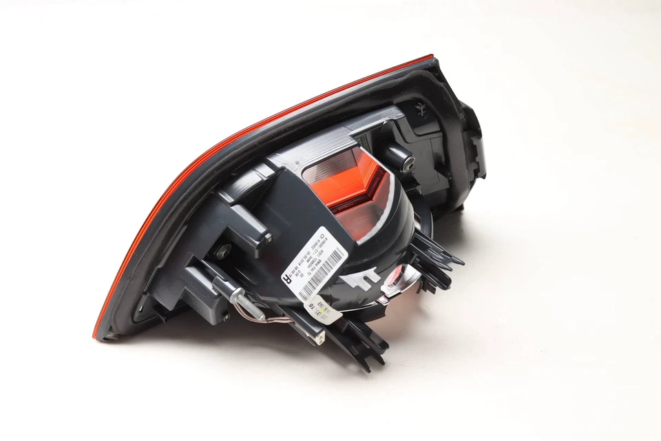 BMW 335I GT XDRIVE 2014-2015 - Luz trasera interior derecha / lámpara 7286034 Foto 4 de 4