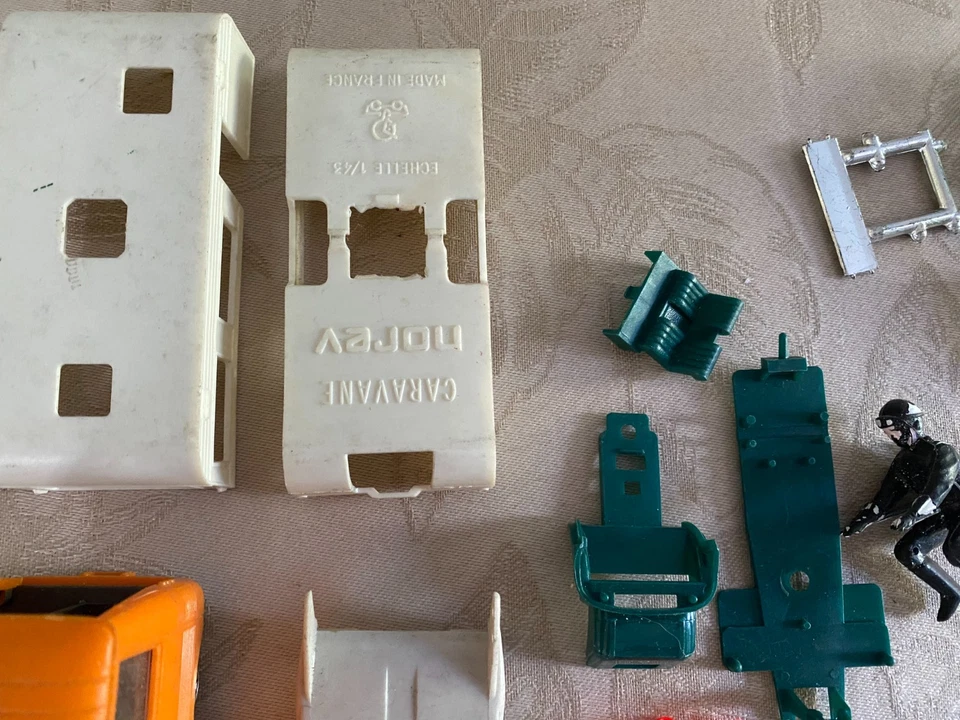 NOREV 1/43e plastique: lot de pièces détachées d'origine - Photo 4/4
