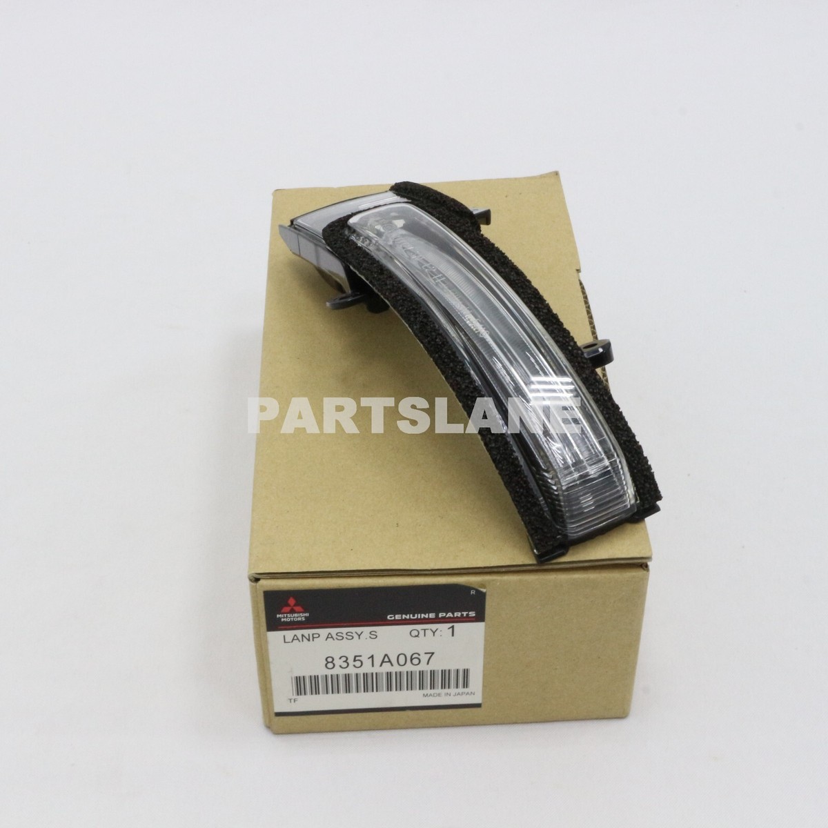 8351A067 Mitsubishi Lamp Assyside Tsigfr LH Genuine OEM Part