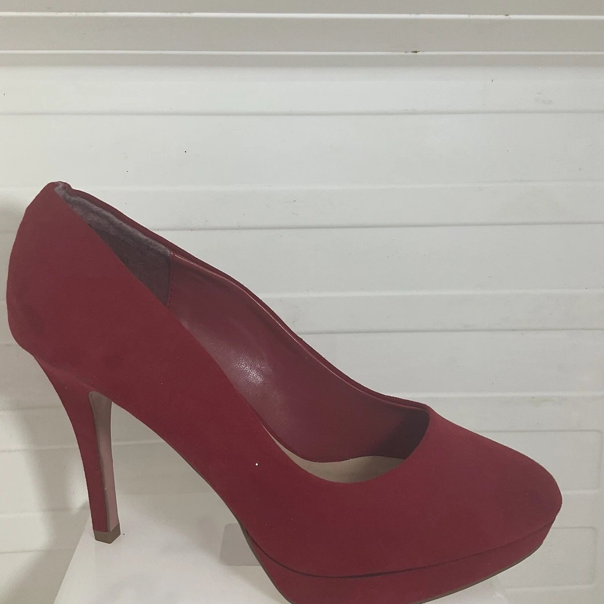 Red court shoes new deals look