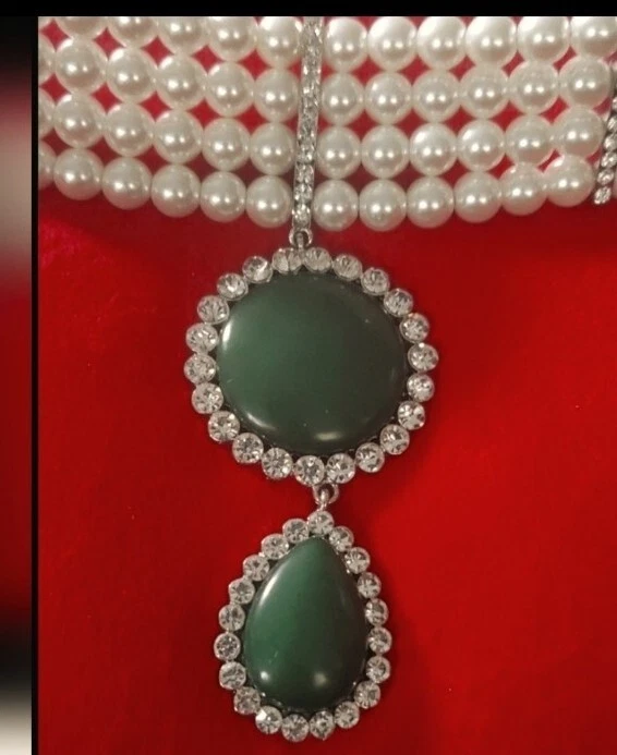 Ожерелье с подвеской из усиленного зеленого кварцита, стеклянного жемчуга, австийского хрусталя - Изображение 4 из 4