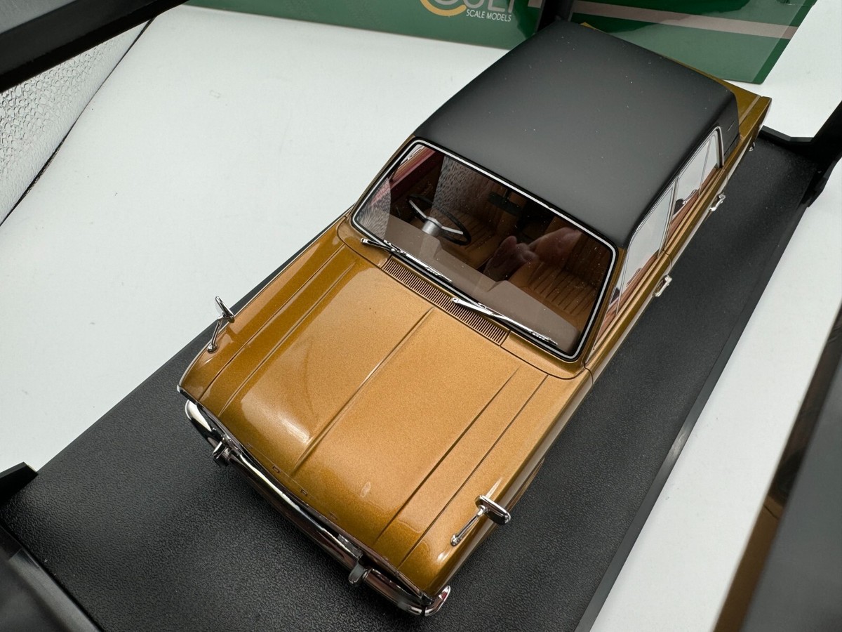 Cult 1/18 - Ford Cortina 1600E Gold Metallic 1970 - Miniature Résine