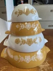 Set 4 Pyrex Butterfly Gold Cinderella Mixing Nesting Bowls 441, 442, 443 & 444