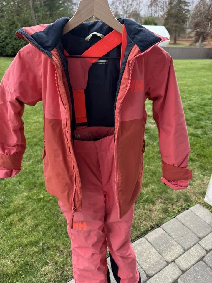 Helly Hansen Invierno Esquí/Nieve Chaqueta Y Pantalones Babero, Rosa Talla 128/8 Foto 2 de 4