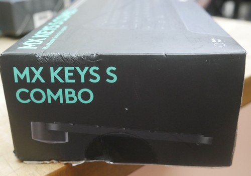 Logitech MX Keys S Combo - Wireless Keyboard and Mouse w Palm Rest USB-C Or BT - 第 9/9 張圖片