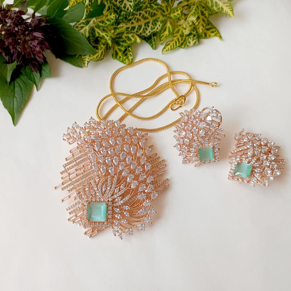 Colgante de piedra de calcedonia y circonita cúbica - Juego de pernos, regalo del sur de la India de Bollywood Foto 2 de 4