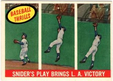 1959 TOPPS #468 DUKE SNIDER BASEBALL THRILLS SNIDER'S PLAY BRINGS VICTORY SHARP!