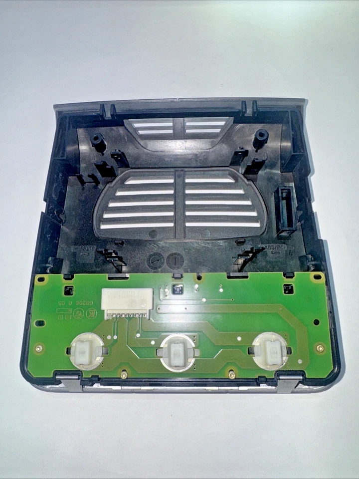 06-08 BMW 330 Xi Overhead Console Dome Light Sunroof Control OEM - Image 2 of 4