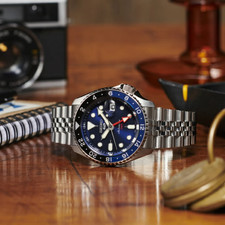 Seiko 5 Sports SKX Sports Style GMT Blue dial automatic wristwatch SBSC003