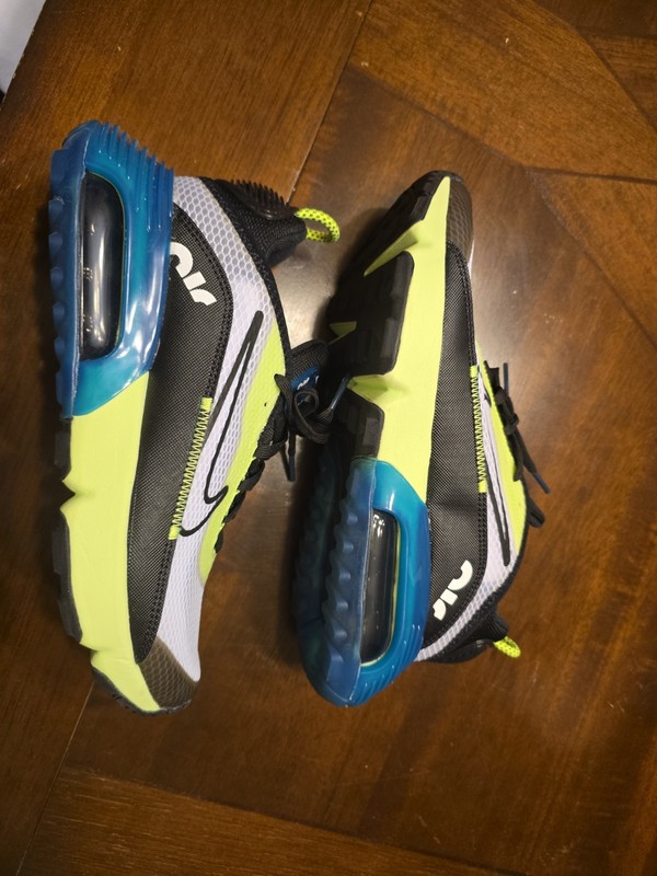 Size 5.5(GS) - Nike Air Max 2090 Low Volt Blue