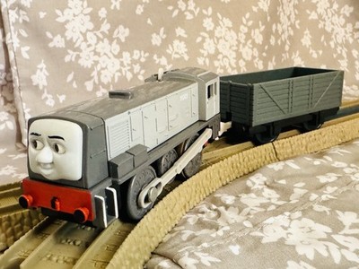 Thomas & Friends Trackmaster DENNIS With Cargo Car 2005 Tomy NOT Working