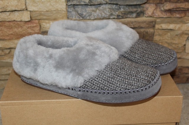 ugg wrin slippers size 8