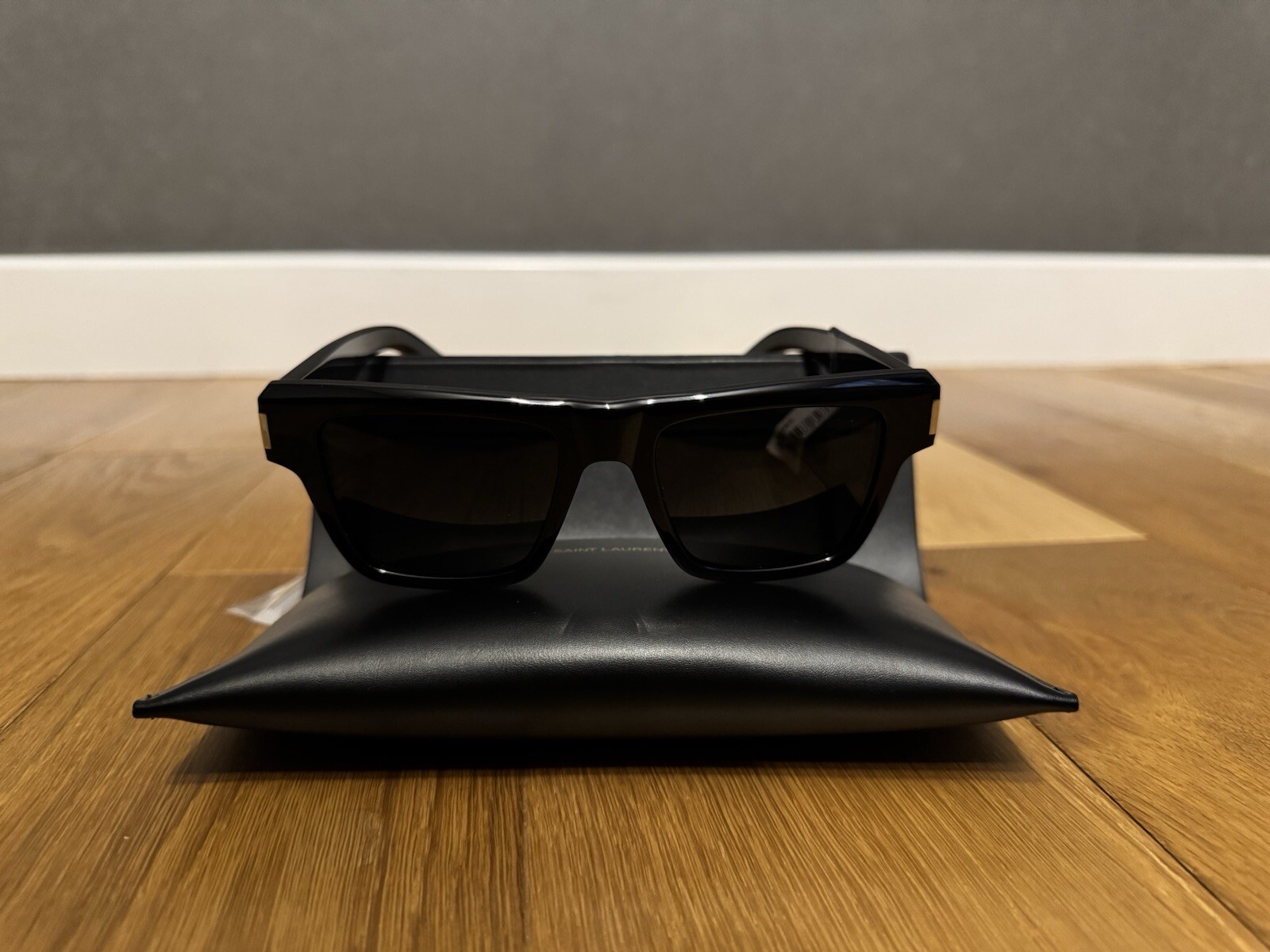 Occhiali da sole Yves Saint Laurent montatura quadrata uomo unisex nuovi con etichetta