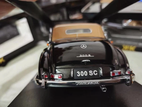 KK 比例模型梅赛德斯-奔驰 300 SC Cabriolet 1957 黑色 1/18 压铸模型汽车 - 第 2 张/共 4 张